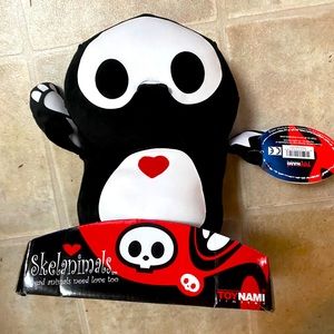 Skelanimal pen the penguin